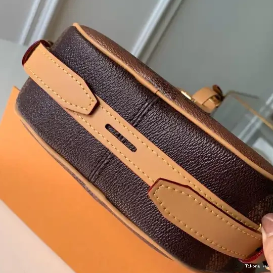 Affordable BOITE Louis Vuitton PETITE CHAPEAU 0505